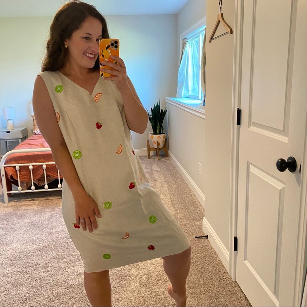 Vintage Jillian Jones Tan Neutral Fruit Embroidered Mini Dress 14 - Picture 6 of 16